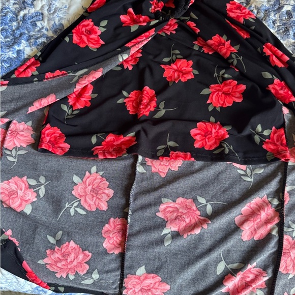 Floral Black and Red Dress - Picture 7 of 7